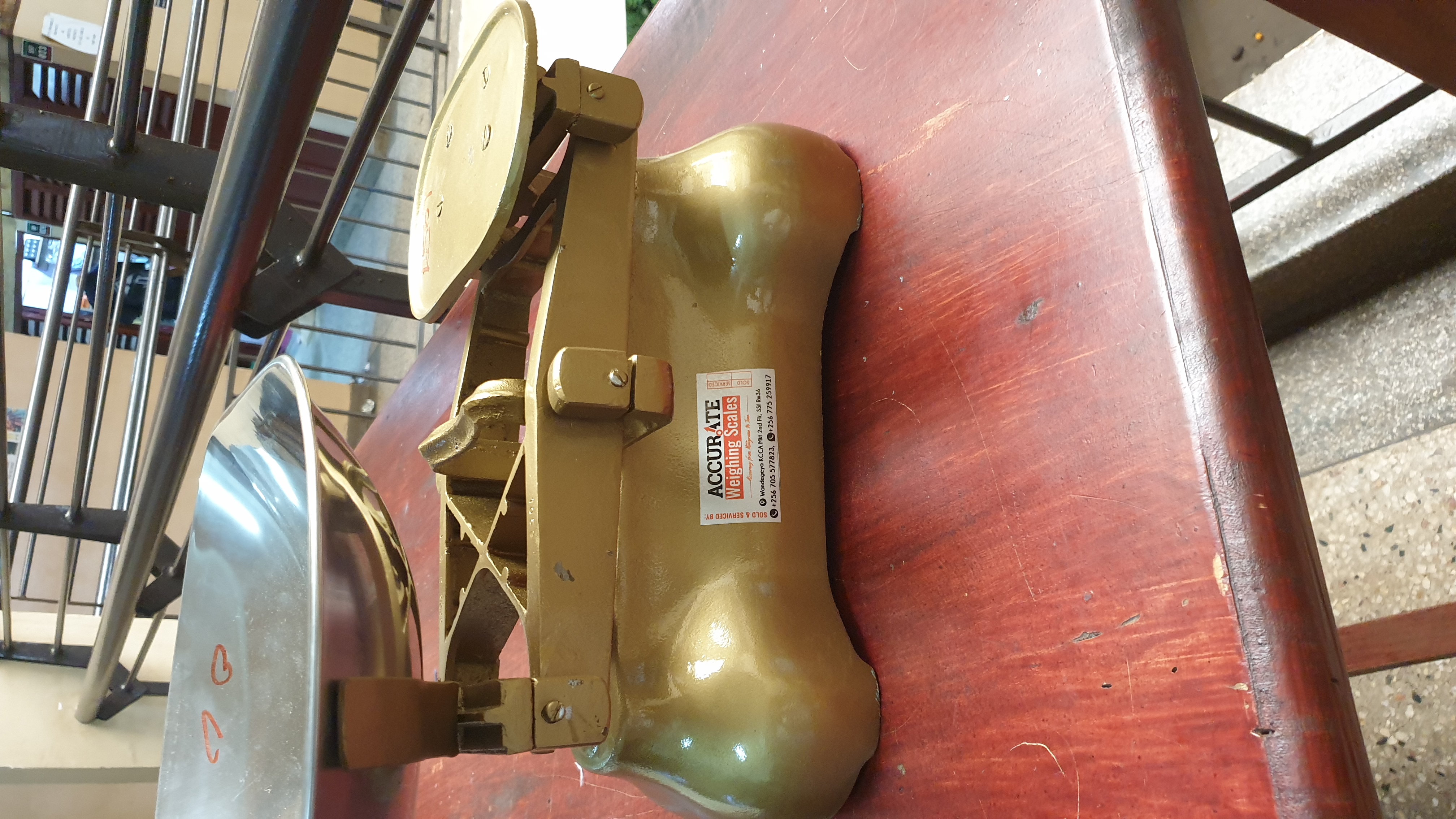 Manual Counter Weighing Scale with Both Side Steel Dishes