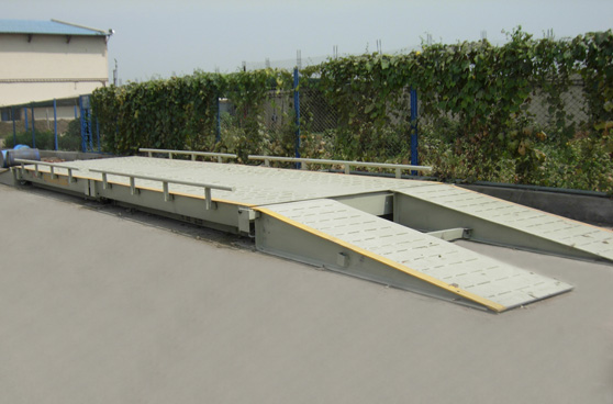 weighbridge vehicle scales with analog or digital working module installation Kabale