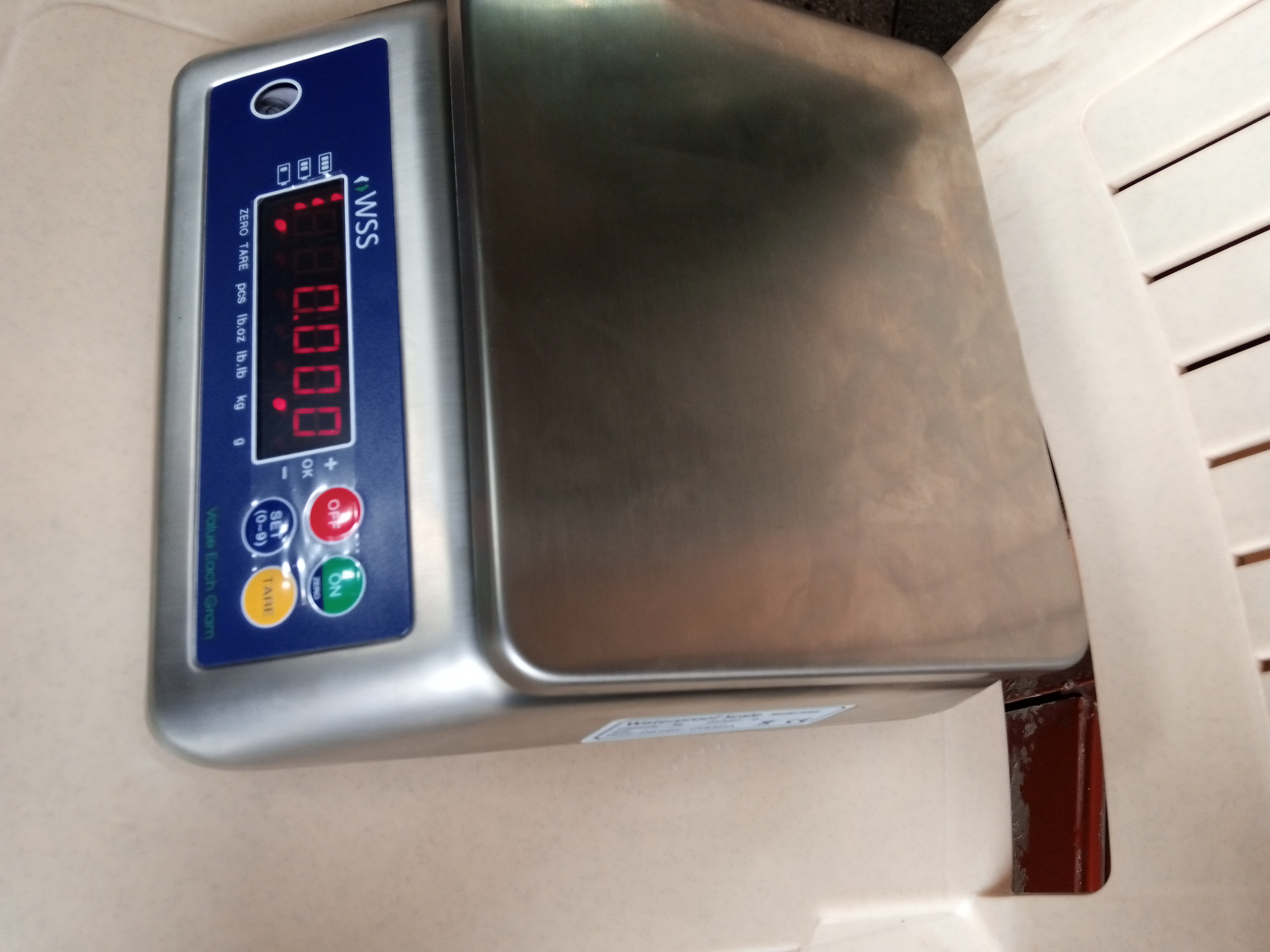 Sufficient waterproof scale for sale - Waterproof weighing scale available in Kampala, Uganda